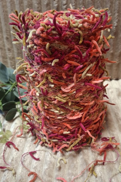 Siūlai su dekoratyvia tekstūra – lengvi ir išraiškingi (50 g)