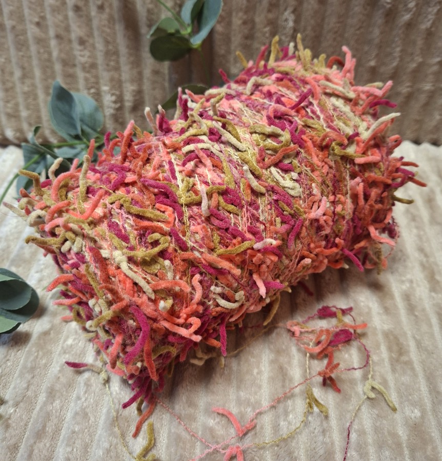 Siūlai su dekoratyvia tekstūra – lengvi ir išraiškingi (50 g)