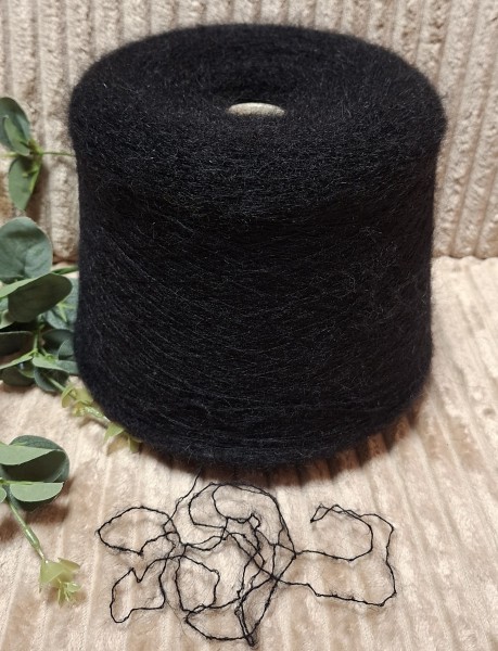 Moherio siūlai – juodi, purūs ir lengvi (50 g)