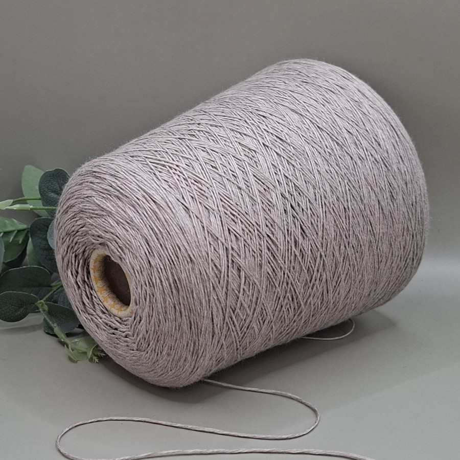 Superfine vilnos siūlai – šviesiai pilkšvai rusvi, lygūs ir tvirti SUDWOLLE SOMERSET (100 g)