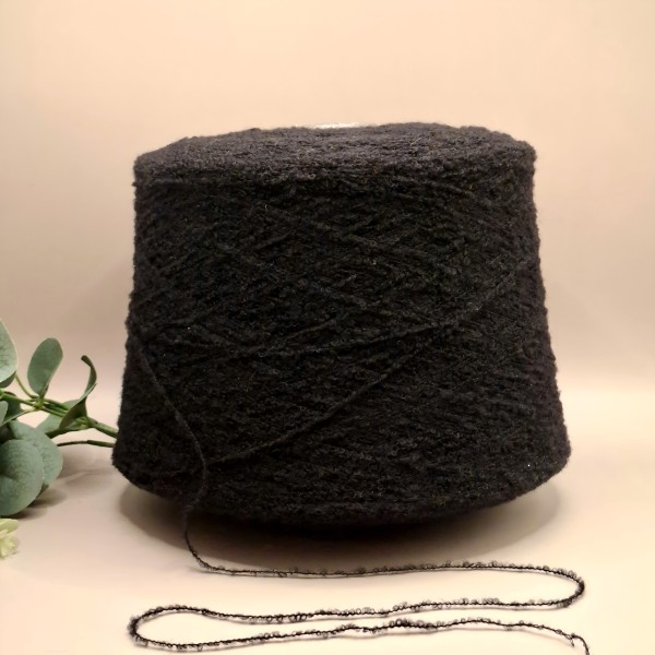 Vilnos ir kupranugarių vilnos siūlai – juodi, faktūriniai GOBI LOOP (100 g)