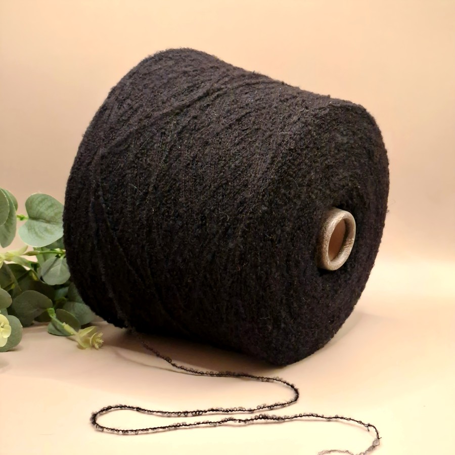 Vilnos ir kupranugarių vilnos siūlai – juodi, faktūriniai GOBI LOOP (100 g) Vilnos ir kupranugarių vilnos siūlai – juodi, faktūriniai GOBI LOOP (100 g)