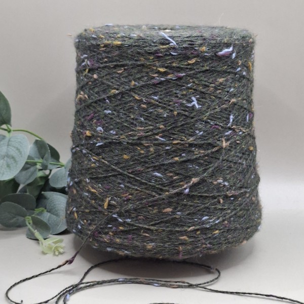 Vilnos siūlai – tvido efekto, tamsiai žali (100 g)