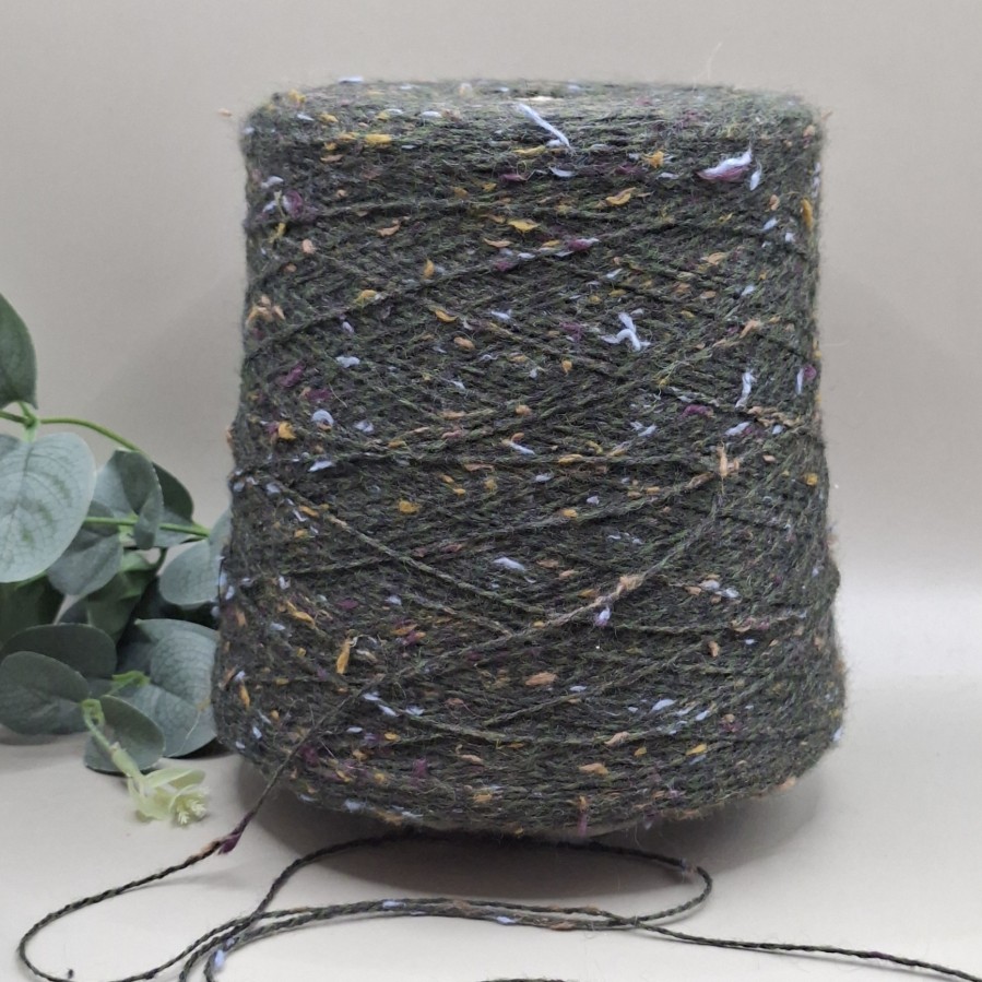 Vilnos siūlai – tvido efekto, tamsiai žali (100 g) Vilnos siūlai – tvido efekto, tamsiai žali (100 g)