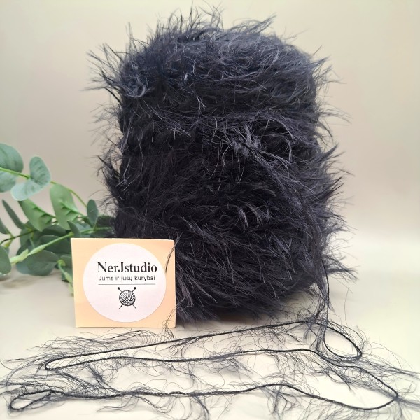 „Žolytės“ siūlai – pūkuoti juodi CUT (100 g)