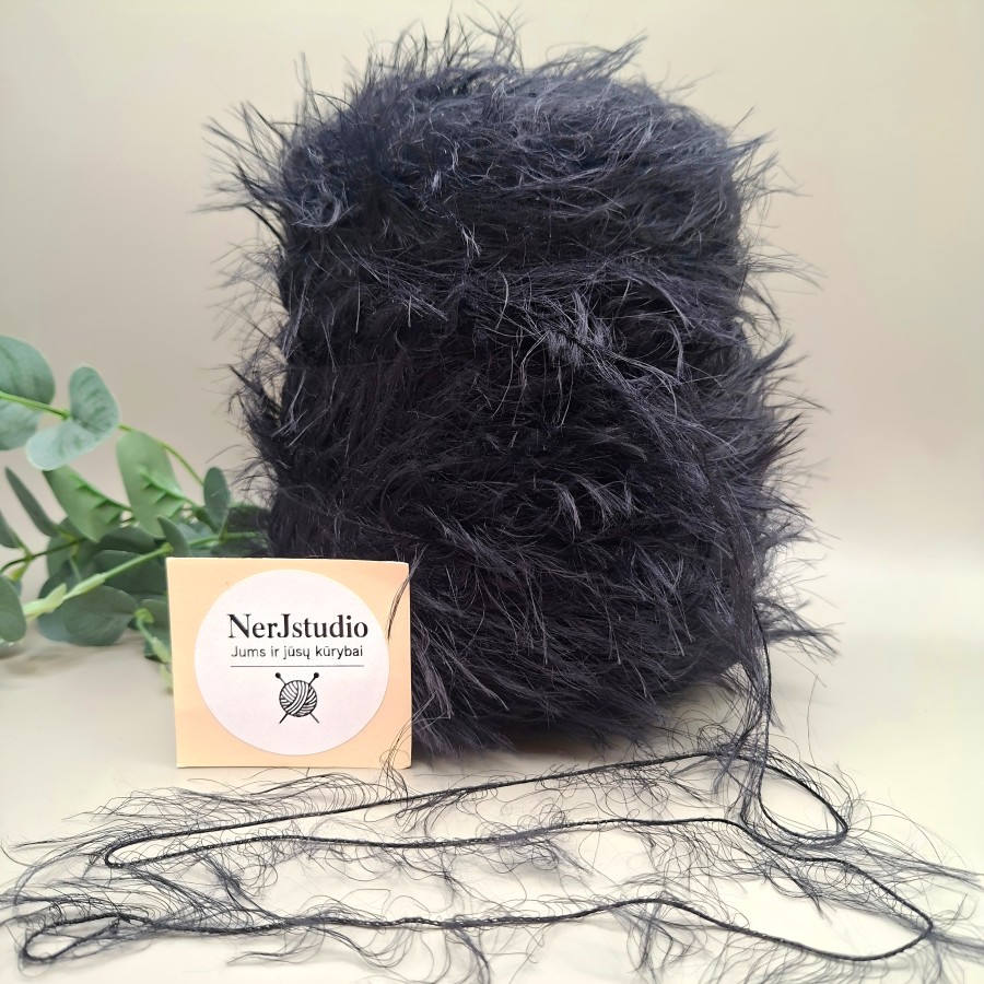 „Žolytės“ siūlai – pūkuoti juodi CUT (100 g)