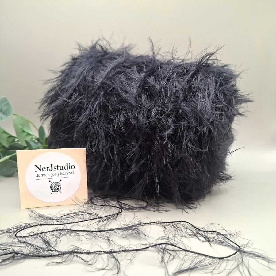 „Žolytės“ siūlai – pūkuoti juodi CUT (100 g)